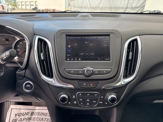 Used 2023 Chevrolet Equinox LT image 16