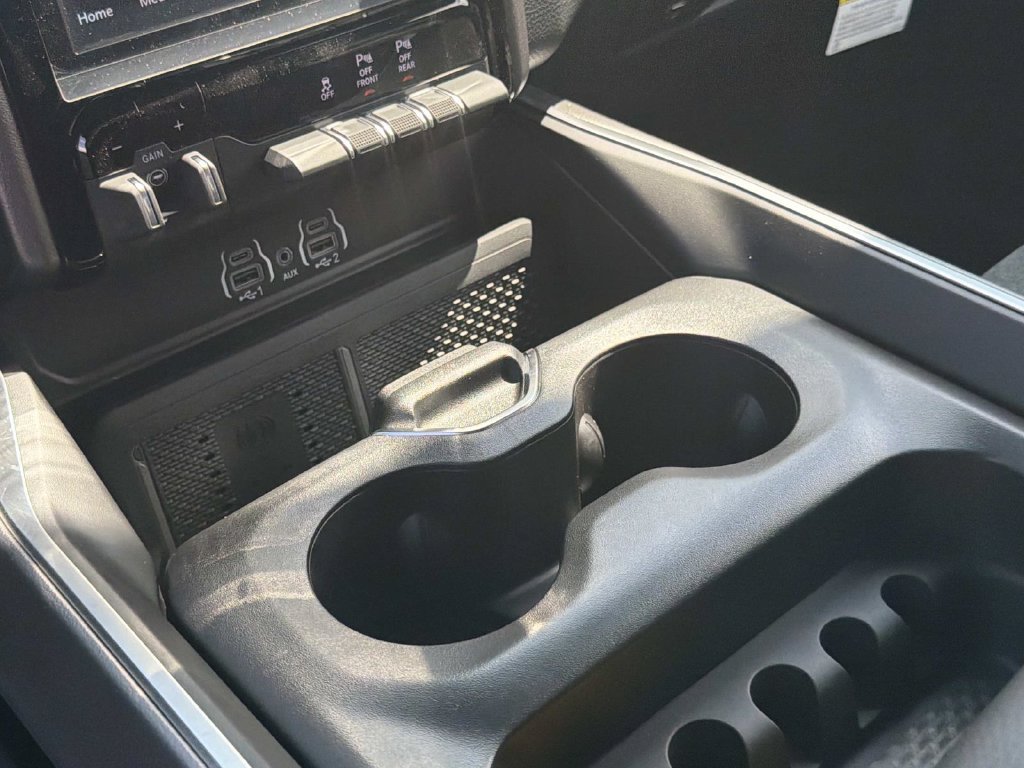 New 2026 RAM 1500 Big Horn AWD/4WD image 4