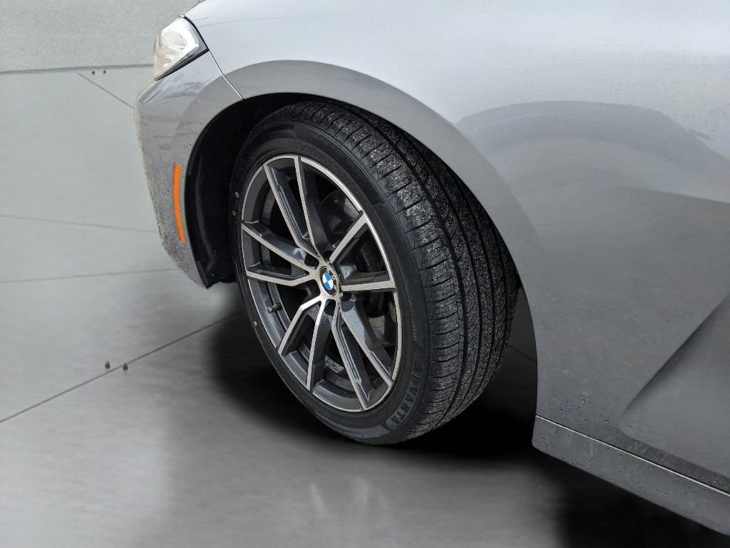 Used 2023 BMW 430i xDrive Convertible w/ Premium Package image 32