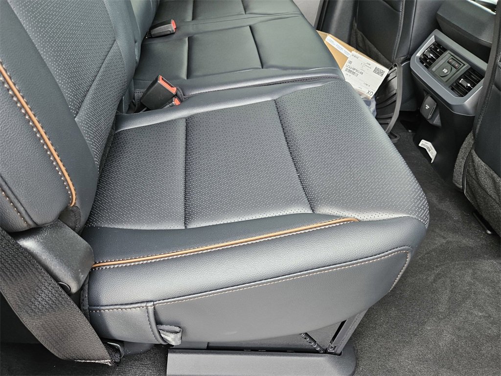 New 2025 Ford F250 Lariat w/ Lariat Ultimate Package image 35