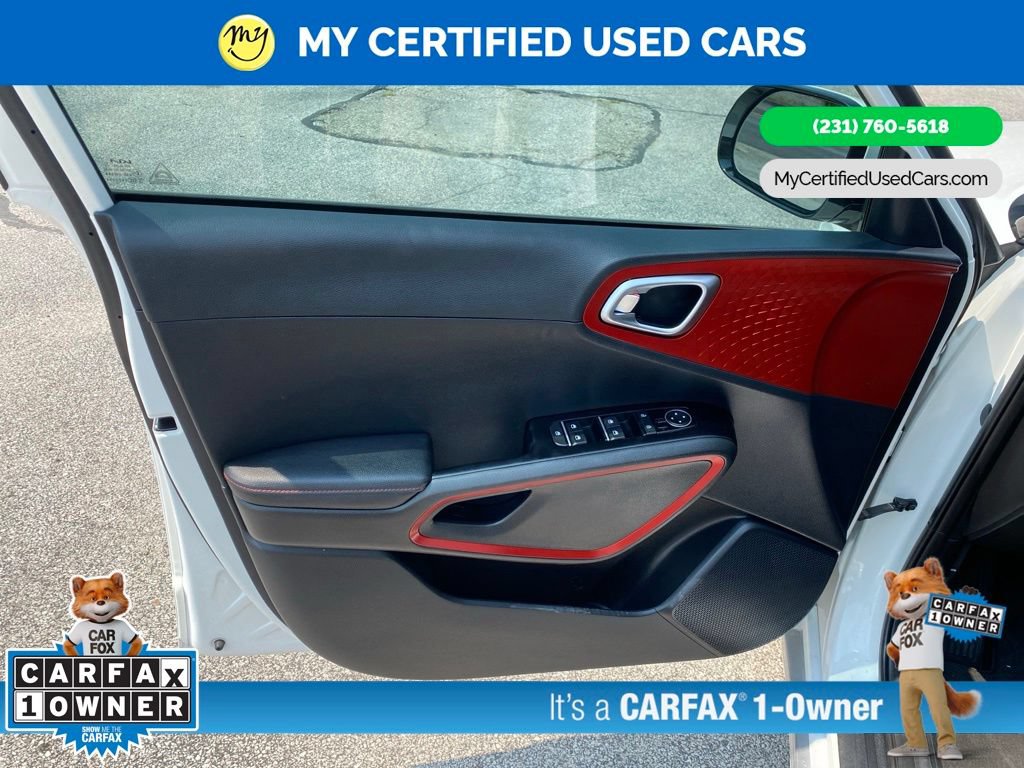Used 2023 Kia Soul GT-Line FWD image 11