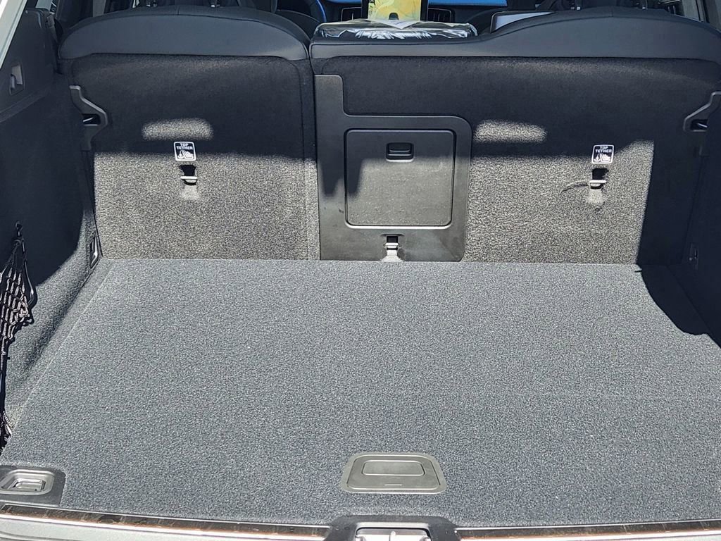 New 2026 Volvo XC60 T8 Plus w/ Protection Package Premier image 20