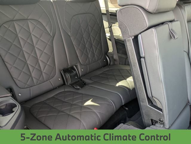 Used 2024 BMW X7 xDrive40i w/ Premium Package image 31