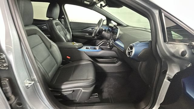 Used 2024 Chevrolet Equinox EV LT FWD image 31