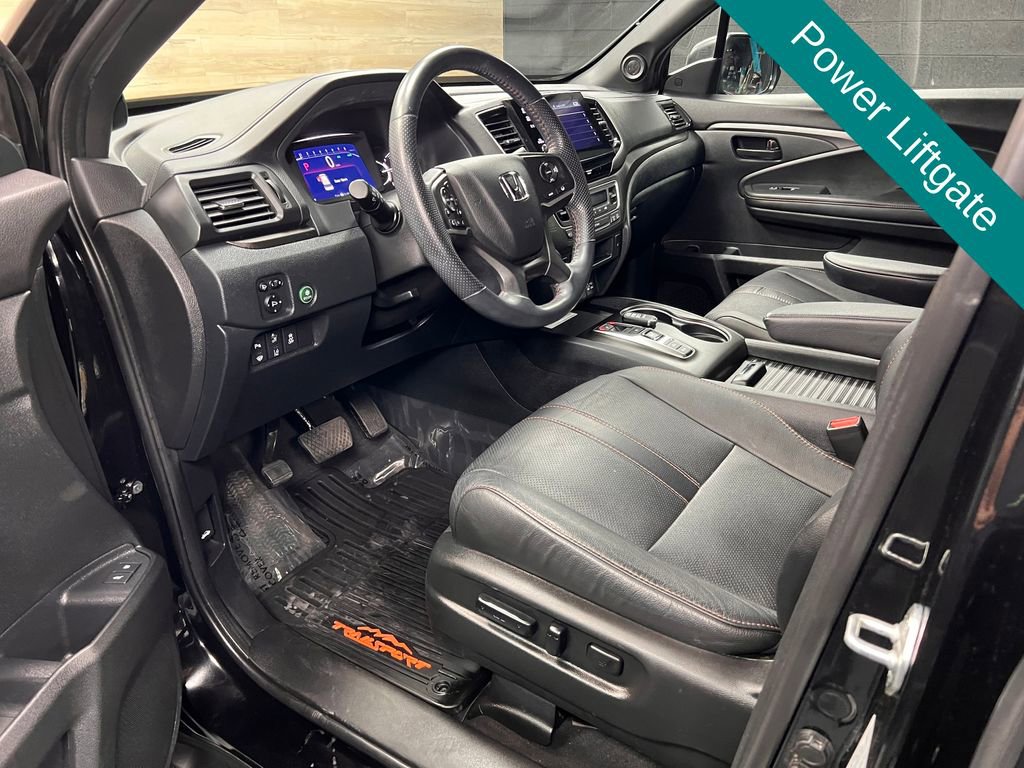 Used 2023 Honda Passport TrailSport image 3