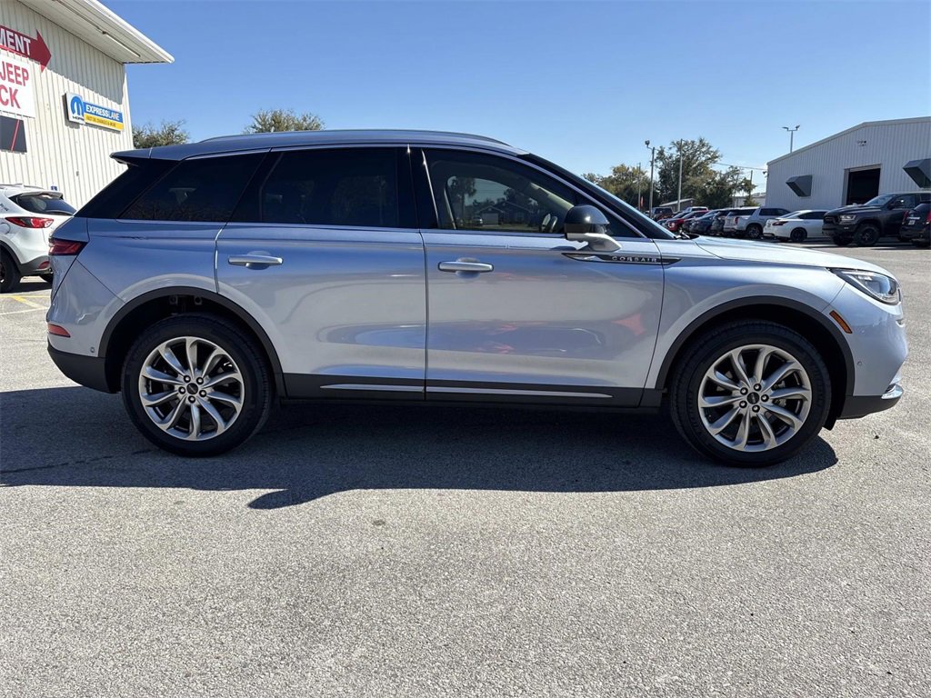 Used 2022 Lincoln Corsair FWD w/ Premium Package image 6