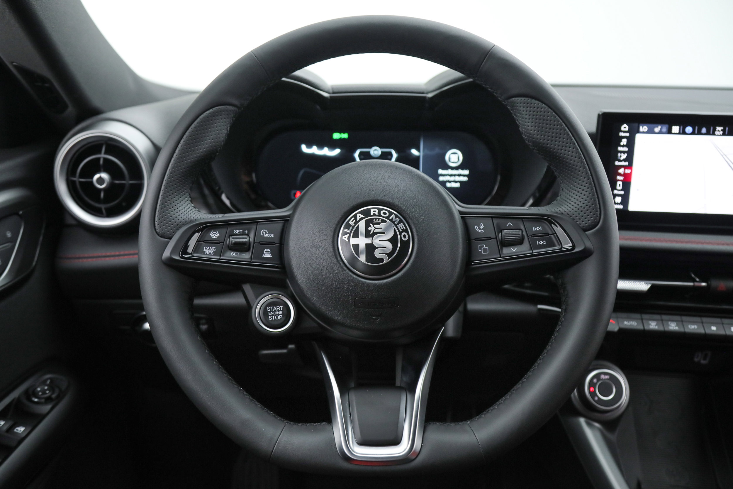 New 2026 Alfa Romeo Tonale Sprint w/ Red Premium Package image 18