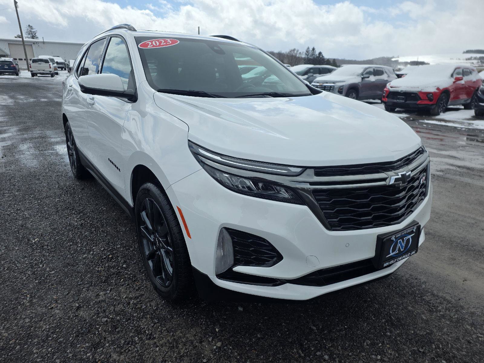 Used 2023 Chevrolet Equinox RS w/ RS Leather Package image 13