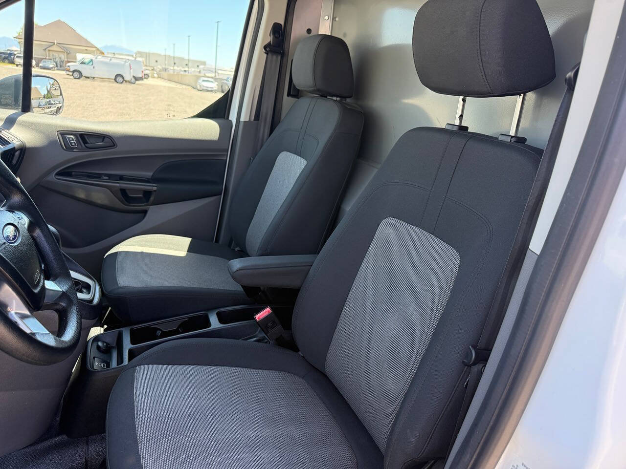Used 2022 Ford Transit Connect XL FWD image 18