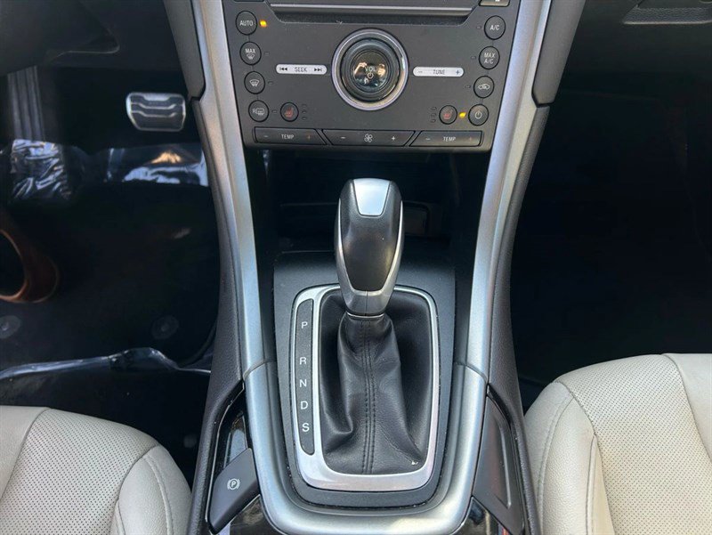 Used 2016 Ford Fusion Titanium image 13