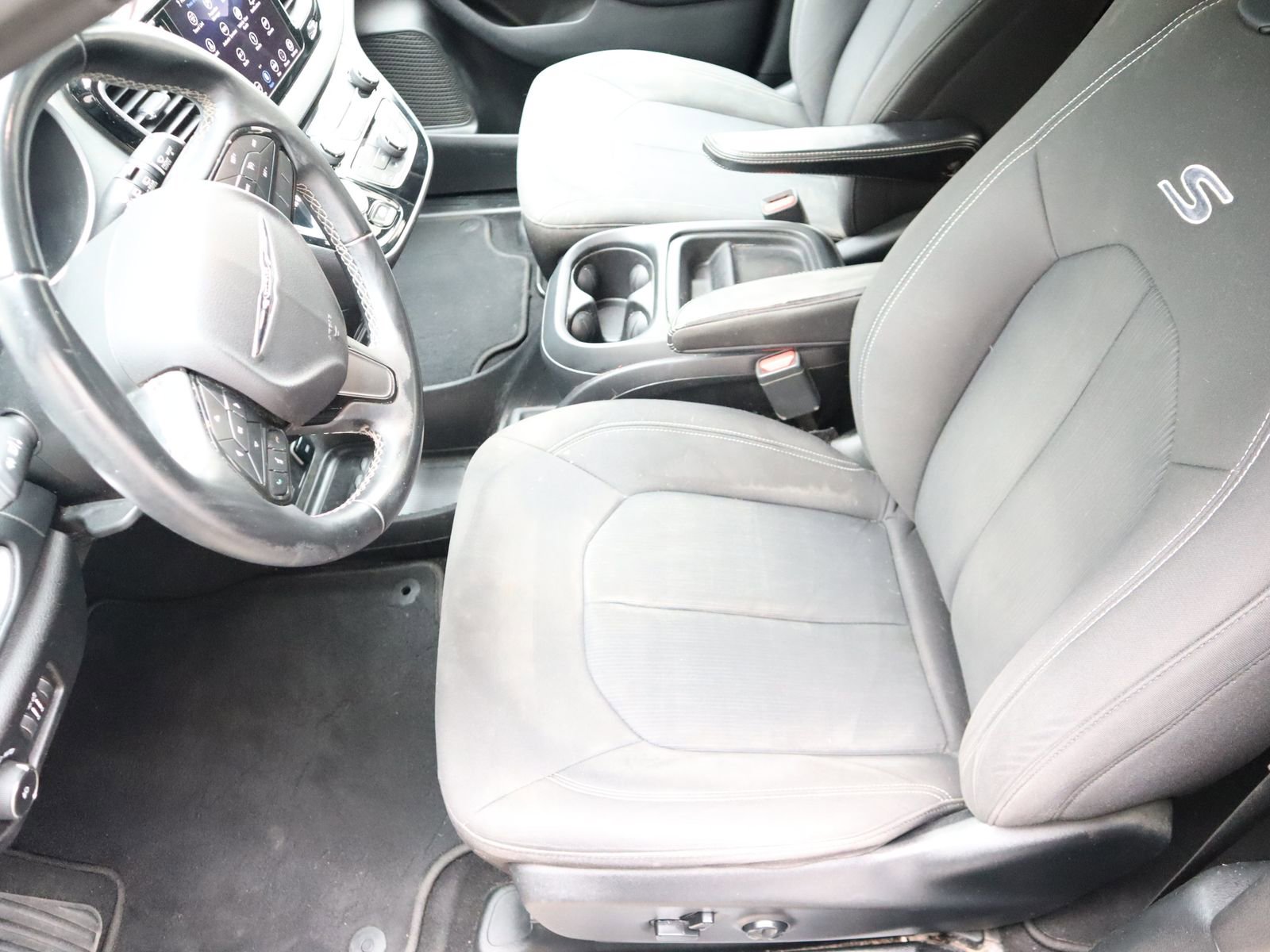 Used 2018 Chrysler Pacifica Touring Plus w/ S Appearance Package FWD image 25