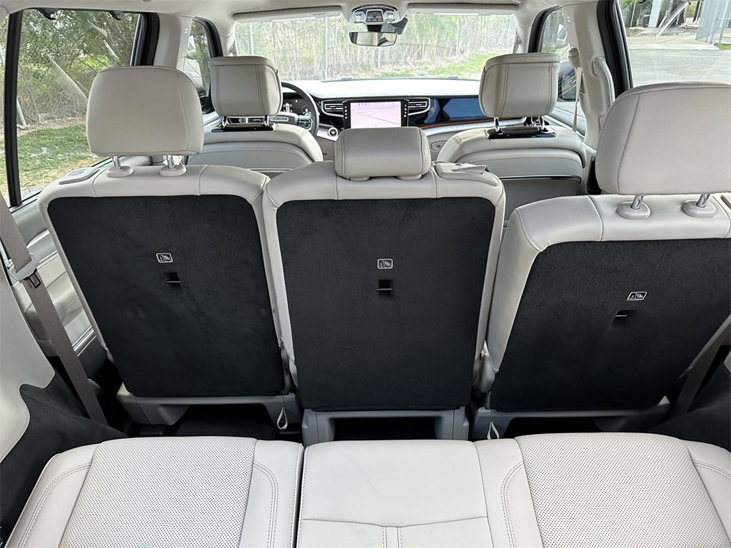 New 2023 Jeep Grand Wagoneer 4WD w/ Flexible Seating Group image 15