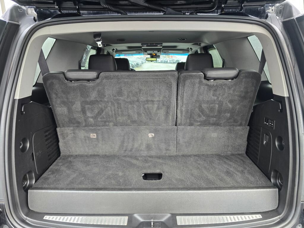 Used 2019 Cadillac Escalade Luxury image 16