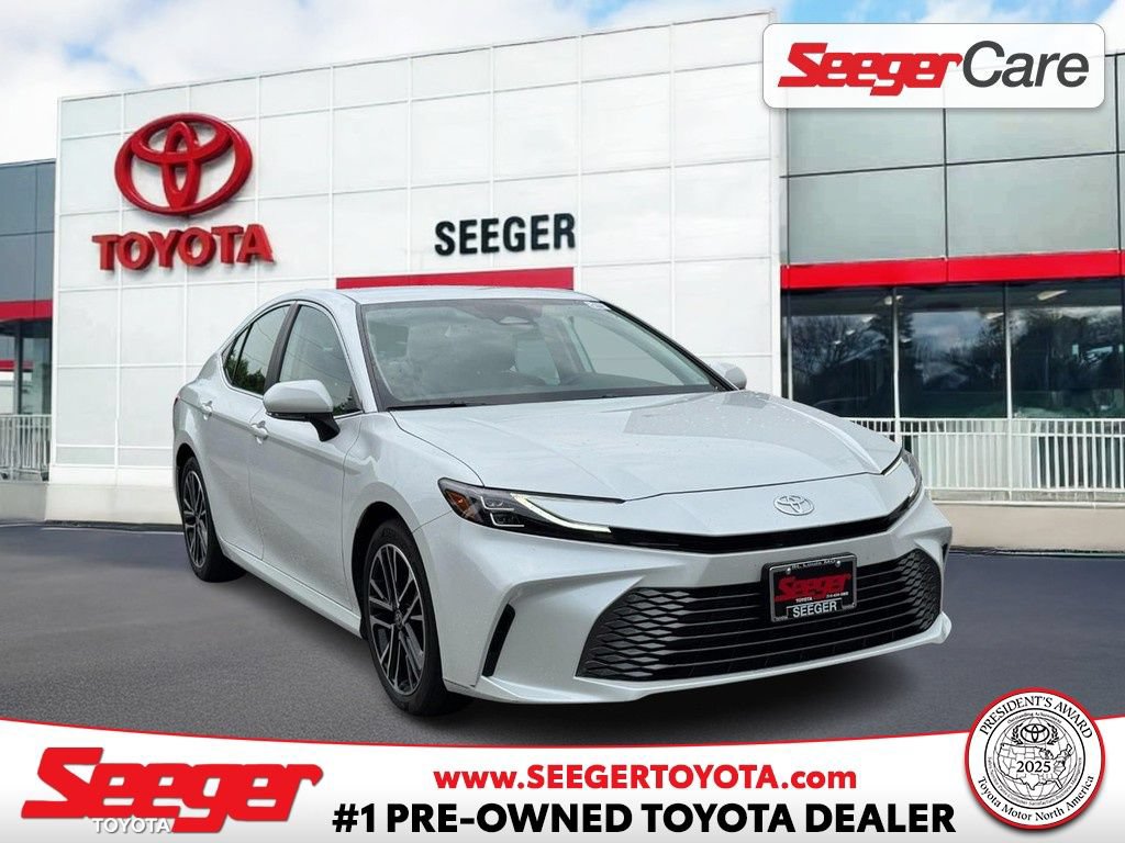 Used 2026 Toyota Camry XLE FWD image 1