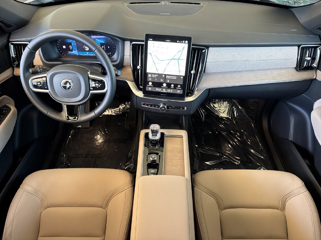 Certified 2026 Volvo XC90 B6 Plus AWD/4WD image 12