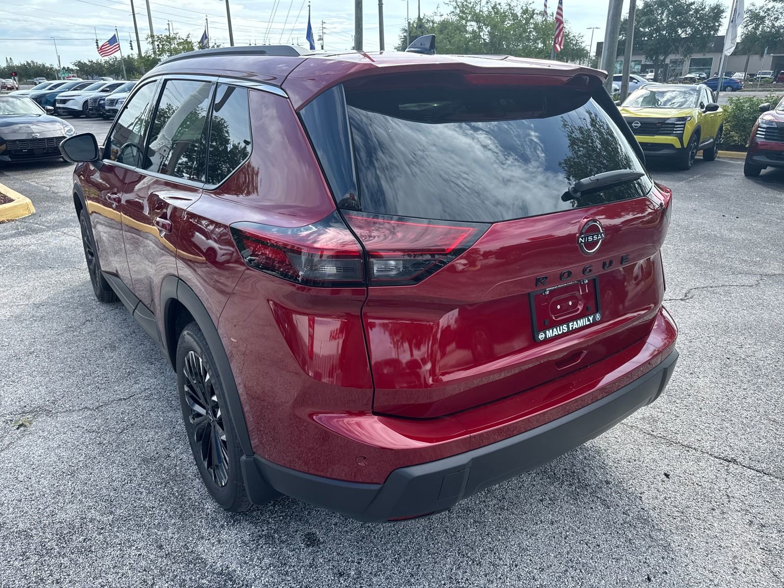 New 2026 Nissan Rogue Dark Armor FWD image 10