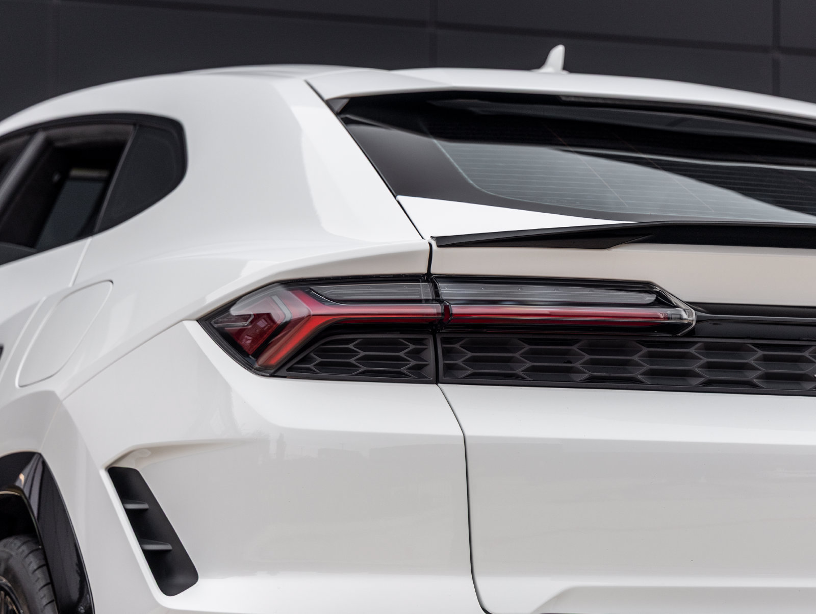 Used 2025 Lamborghini Urus S AWD/4WD image 12