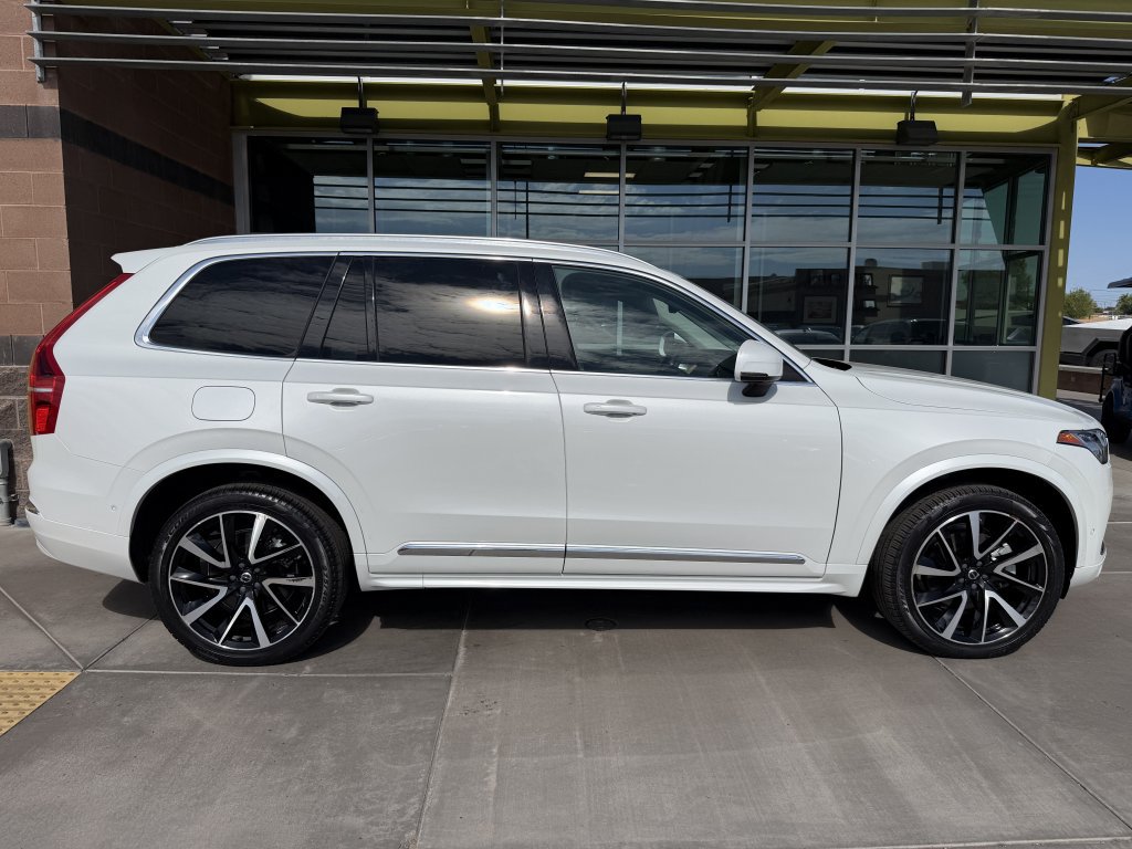 Used 2023 Volvo XC90 B6 Plus w/ Protection Package Premier AWD/4WD image 9