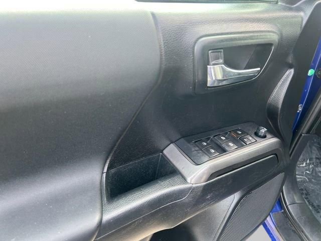 Certified 2022 Toyota Tacoma TRD Off-Road w/ Technology Package image 13
