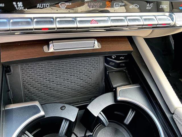 Used 2023 Mercedes-Benz GLS 580 4MATIC image 23