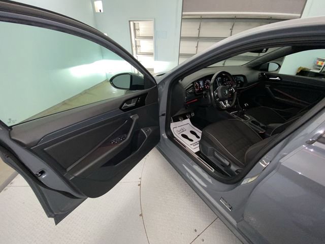 Used 2019 Volkswagen Jetta GLI image 11