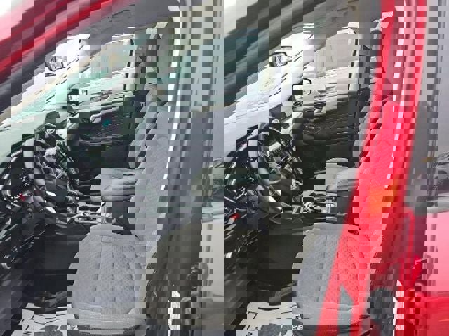 Used 2021 Ford Escape SE w/ SE Sport Appearance Package image 5