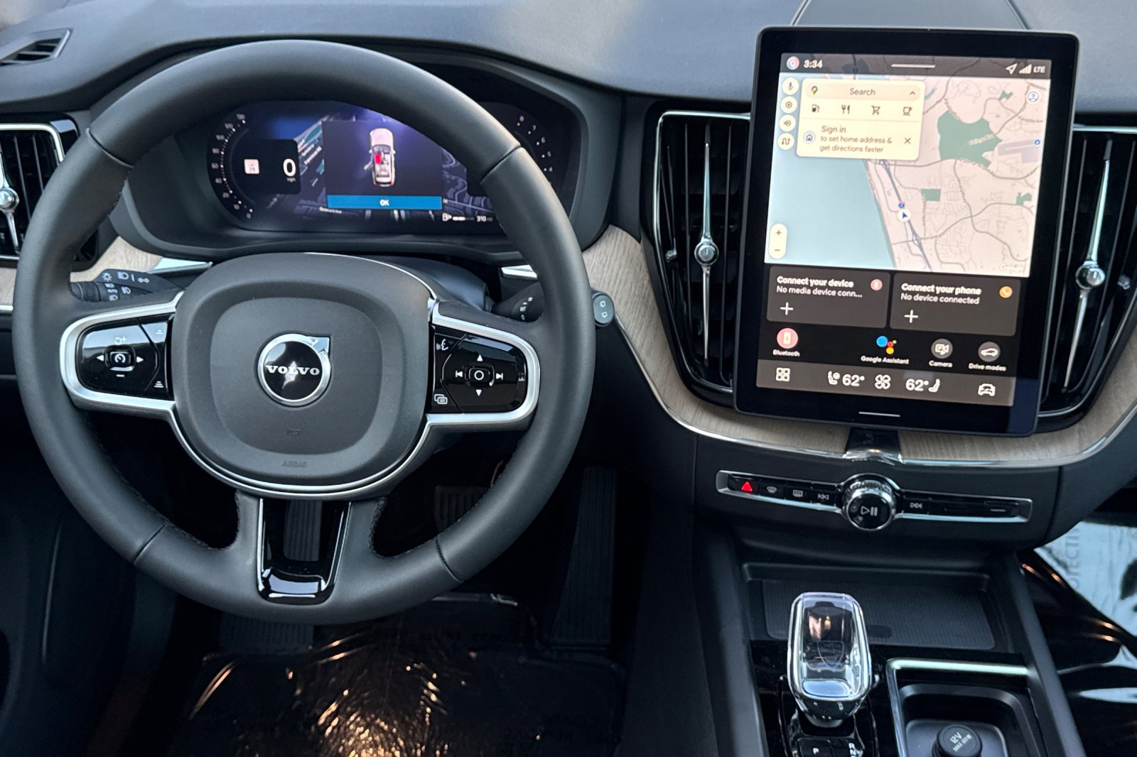 New 2026 Volvo XC60 B5 Plus w/ Climate Package AWD/4WD image 12