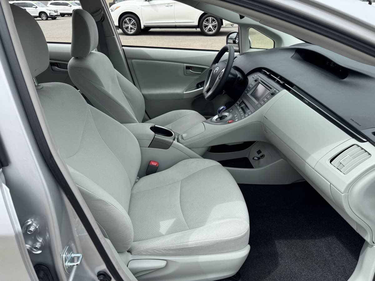 Used 2013 Toyota Prius Two FWD image 13