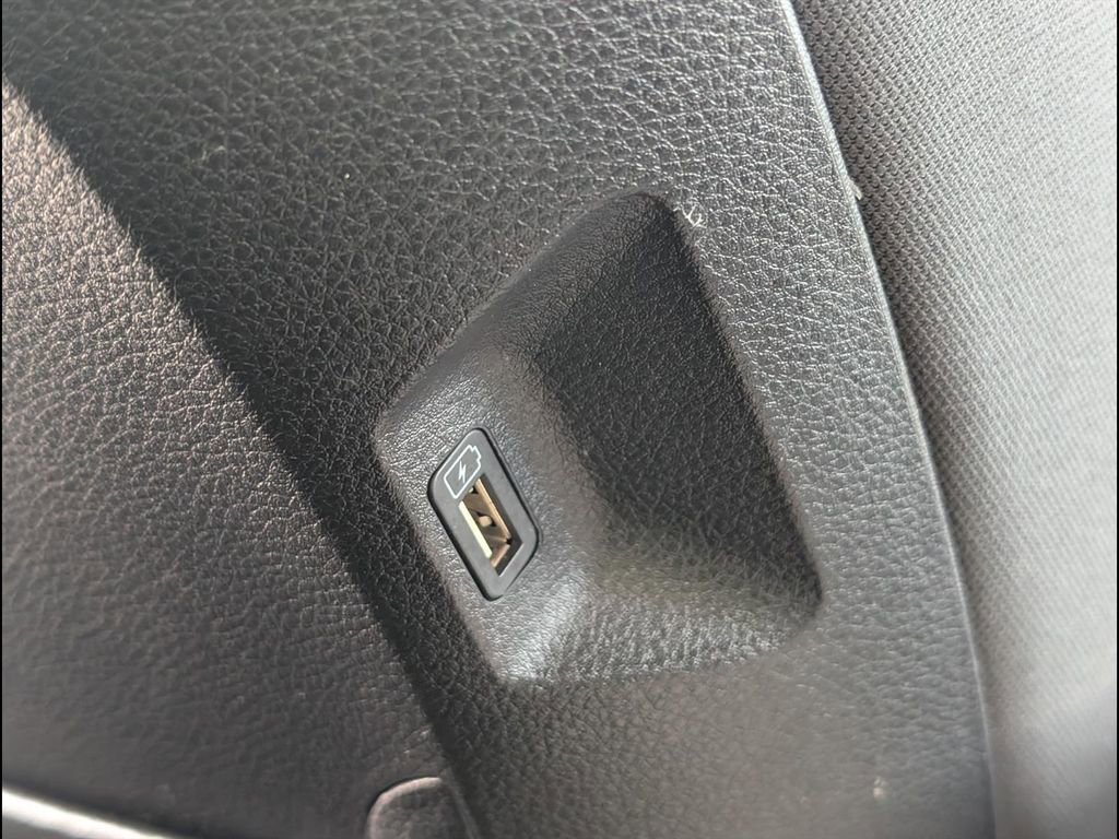 Used 2024 Kia Carnival LX image 21