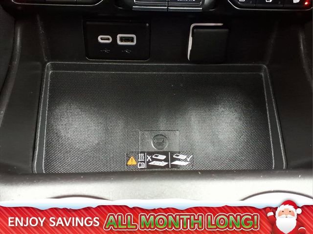 Used 2023 Chevrolet Suburban Premier image 21