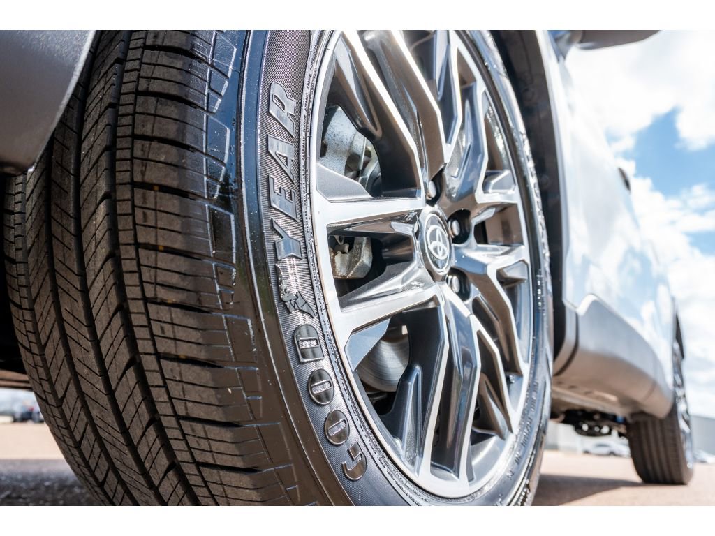 Certified 2026 Toyota Corolla Cross XLE w/ Convenience Package image 9