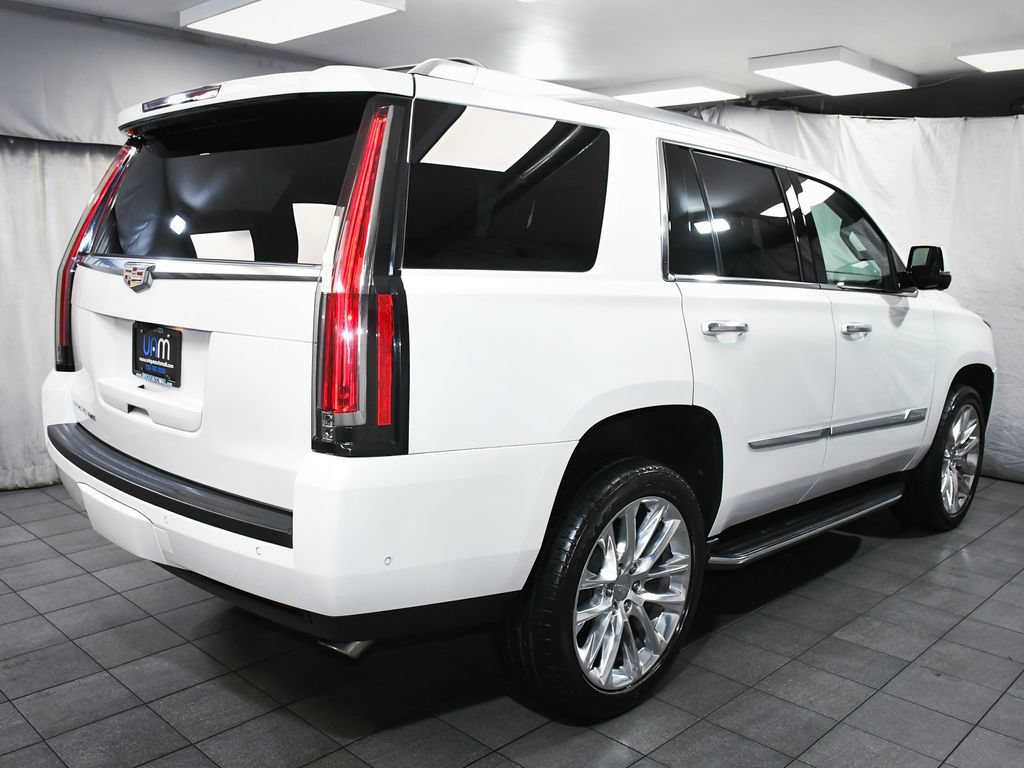 Used 2020 Cadillac Escalade Luxury AWD/4WD image 6