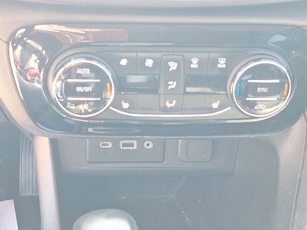 Used 2021 Buick Encore GX Select w/ Sport Touring Package image 28