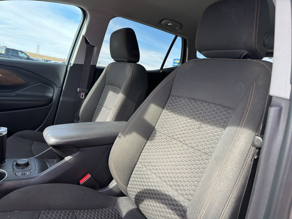 Used 2020 GMC Terrain SLE w/ Driver Convenience Package image 10