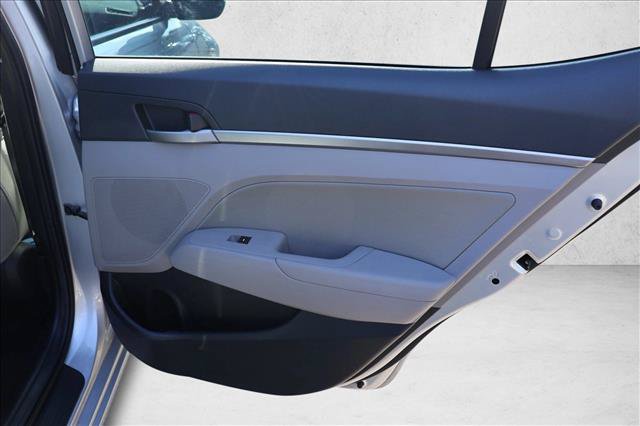 Used 2017 Hyundai Elantra SE FWD image 26
