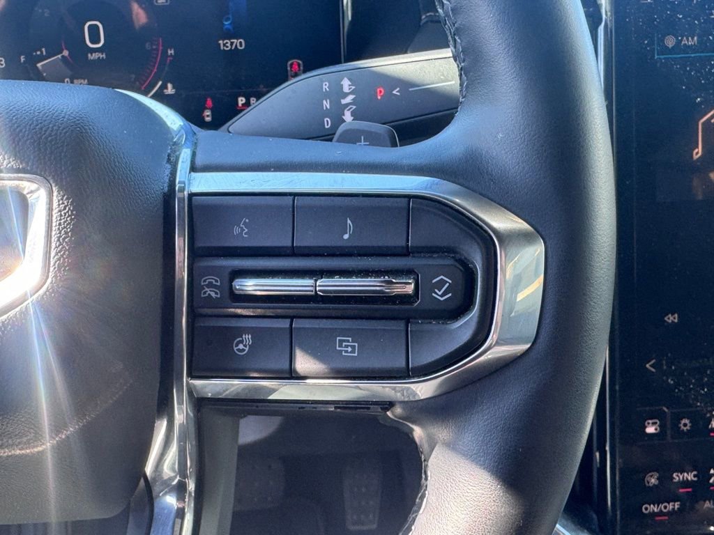 Used 2024 GMC Acadia Elevation FWD image 17