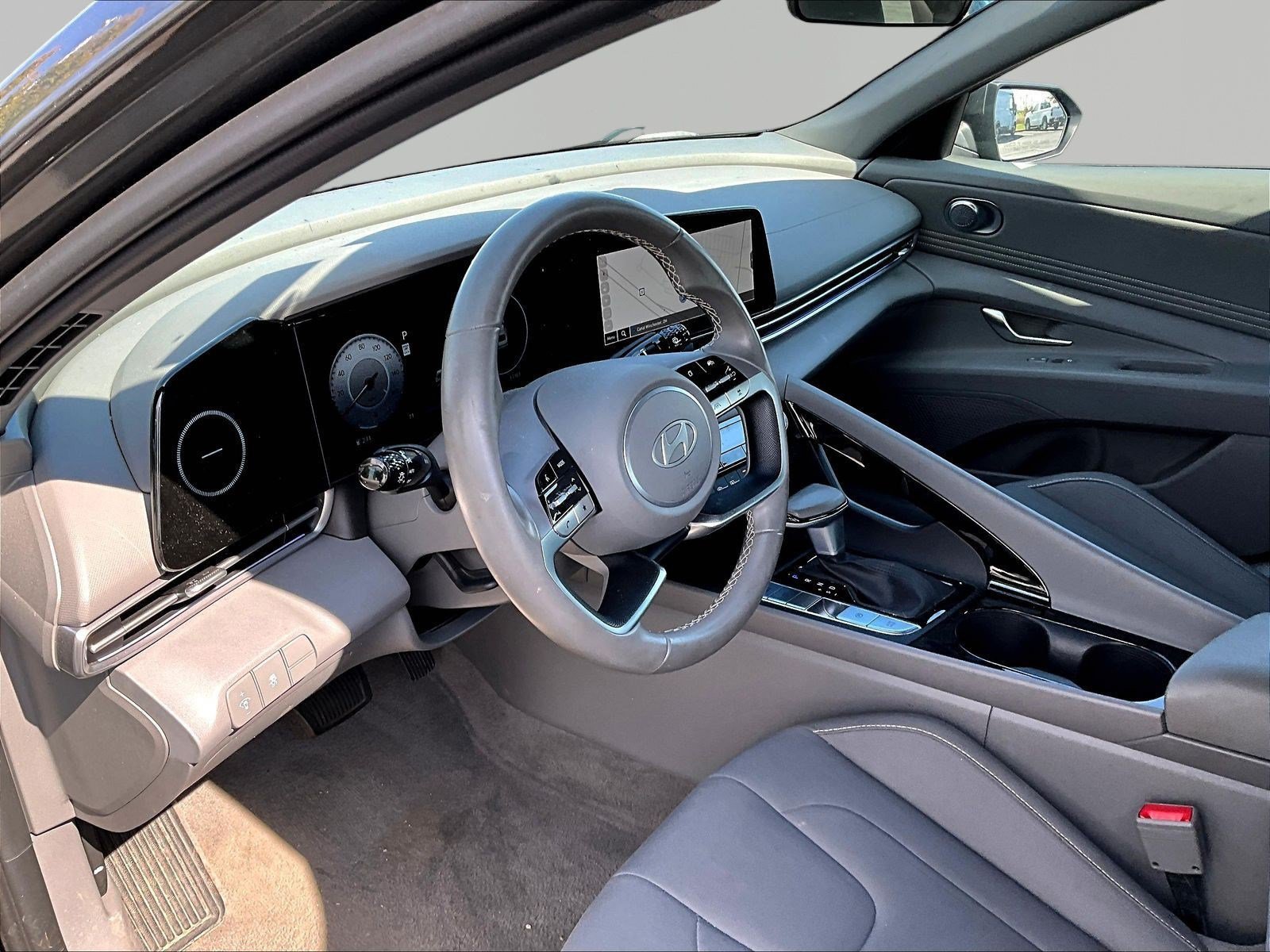 Used 2024 Hyundai Elantra SEL w/ Convenience Package FWD image 16