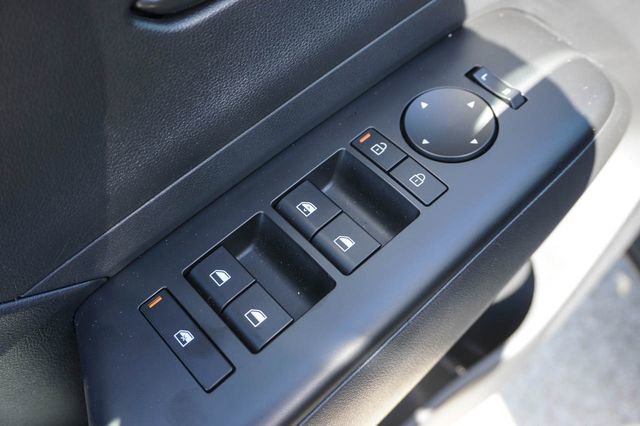 Used 2025 Hyundai Kona SEL image 11