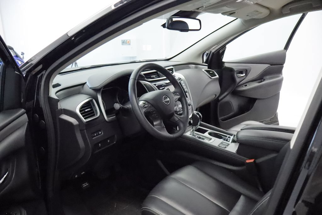 Used 2023 Nissan Murano SV AWD/4WD image 13