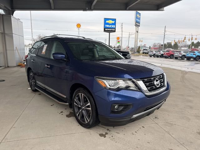 Used 2017 Nissan Pathfinder Platinum w/ Family Entertainment Package image 4