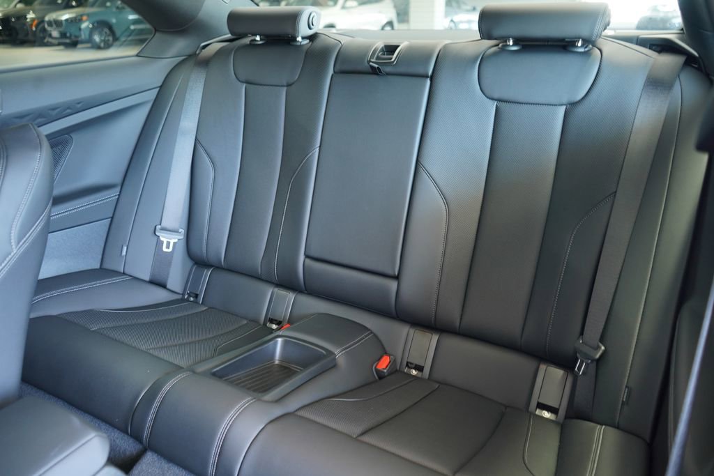 Used 2025 BMW 230i Coupe w/ Convenience Package RWD image 19