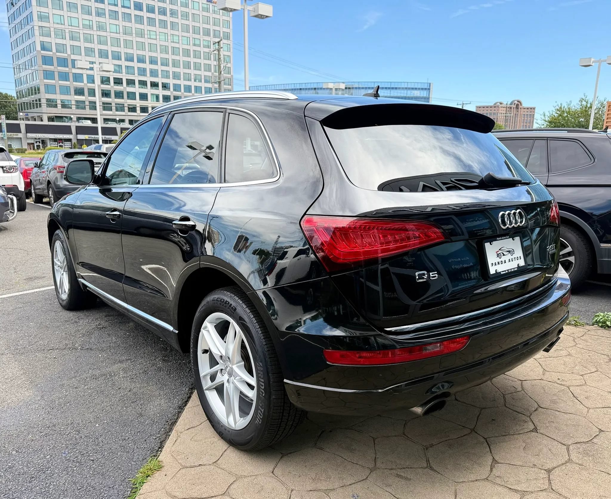 Used 2015 Audi Q5 2.0T Premium Plus w/ Technology Package AWD/4WD image 5