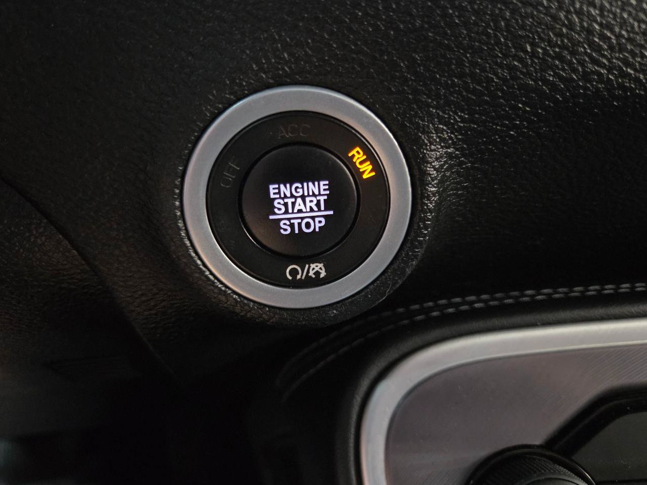 Used 2022 Dodge Challenger GT AWD/4WD image 30