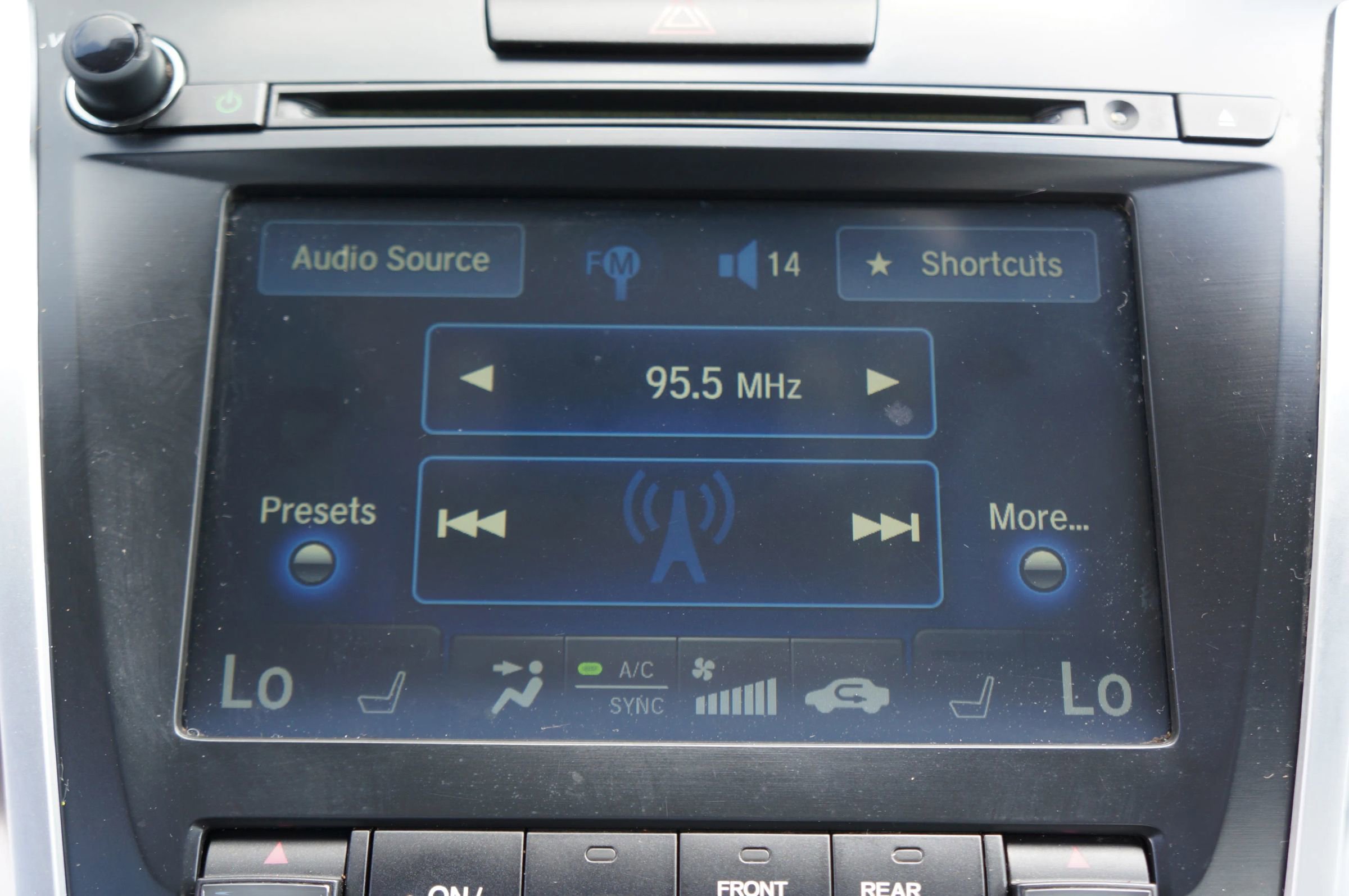 Used 2016 Acura TLX image 39