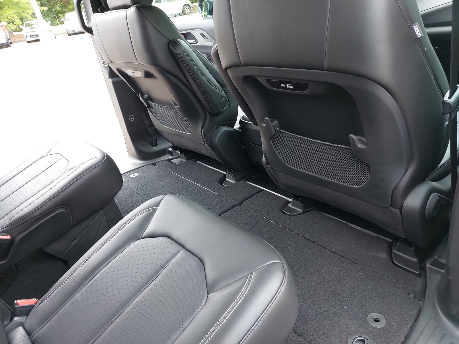 New 2026 Chrysler Pacifica Select image 12