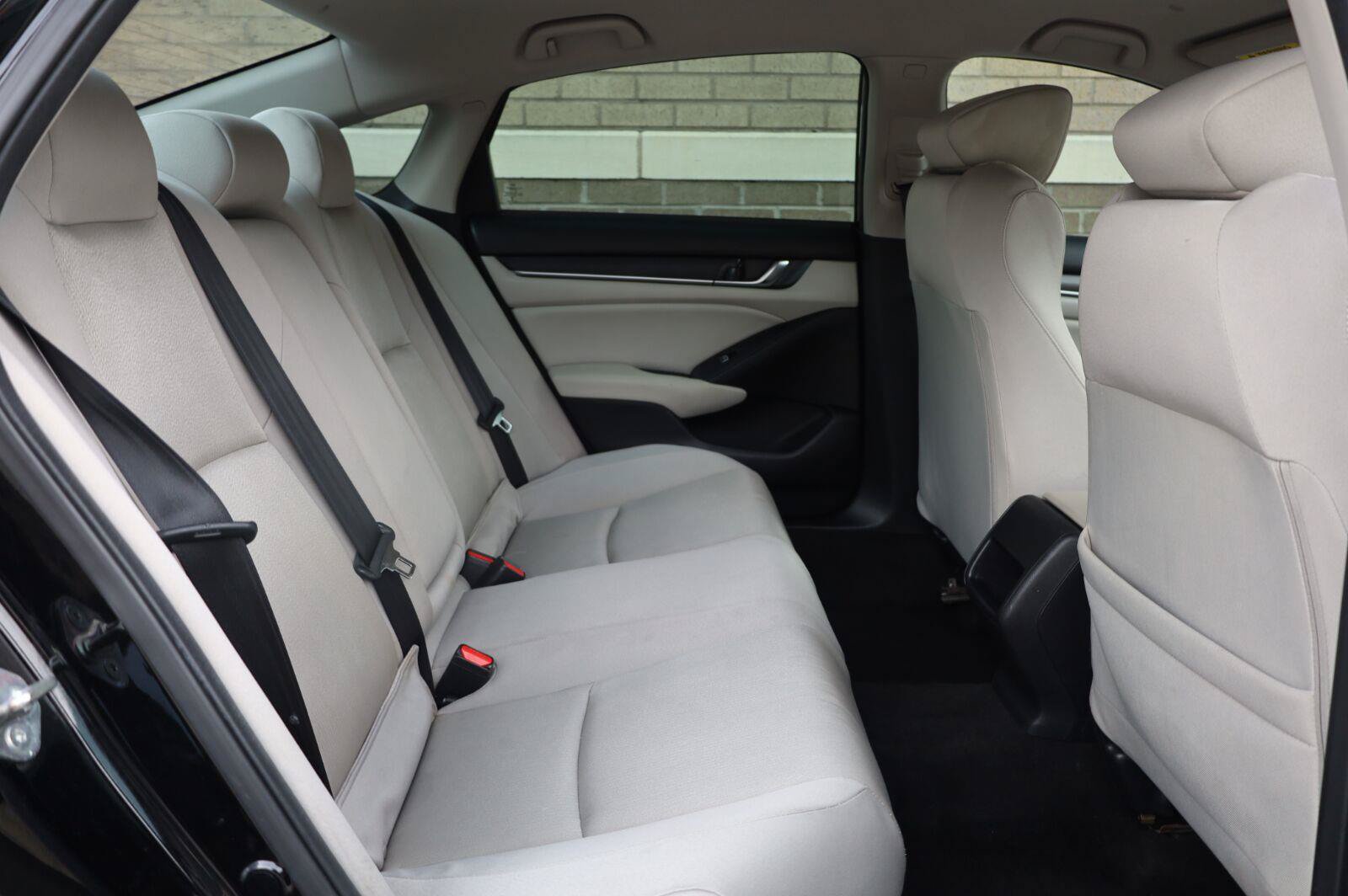 Used 2018 Honda Accord LX image 23
