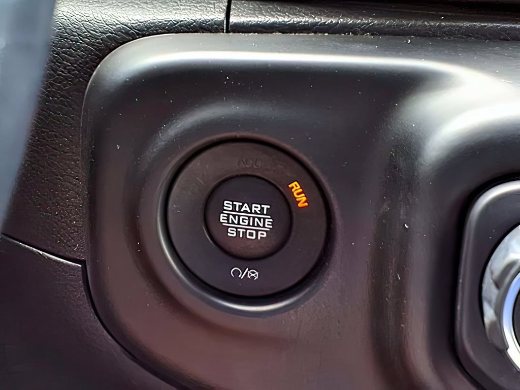 Used 2020 Jeep Wrangler Sport AWD/4WD image 11