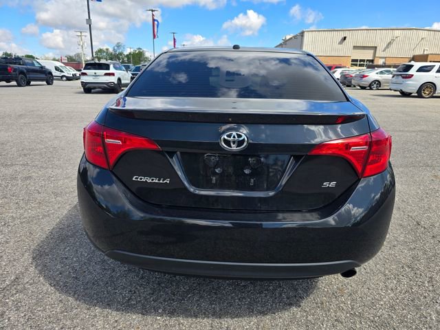 Used 2017 Toyota Corolla SE w/ SE Premium Package FWD image 4