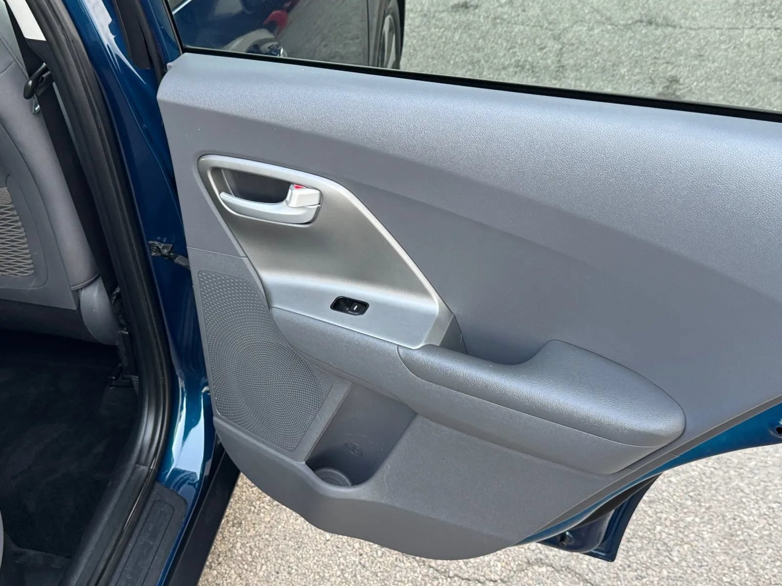 Used 2019 Kia Niro LX FWD image 18