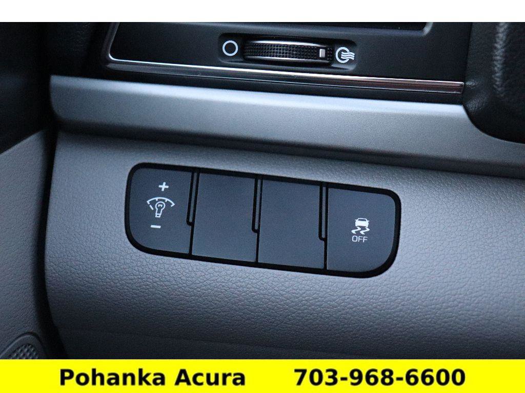 Used 2017 Hyundai Elantra SE image 17
